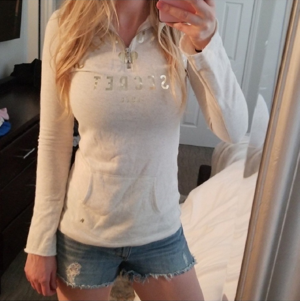 Victoria's Secret tan/ cream pullover